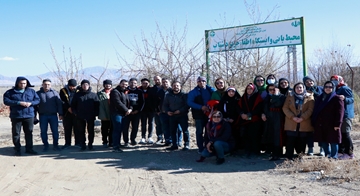 بازدید جمعی از نخبگان و مستعدین برتر استان از پارک ملی خَبْر